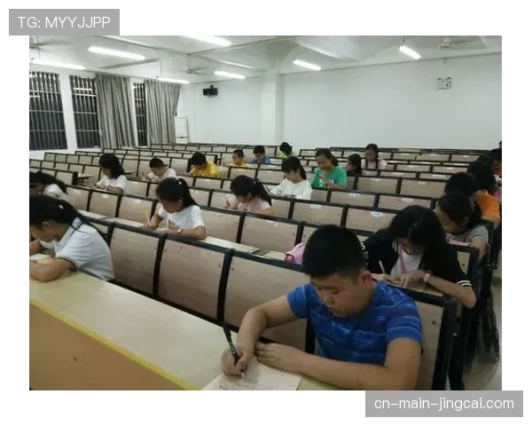 联盟竞赛委员会本月会议简报提及，将评估现行规则对低位防守方有利的吹罚尺度